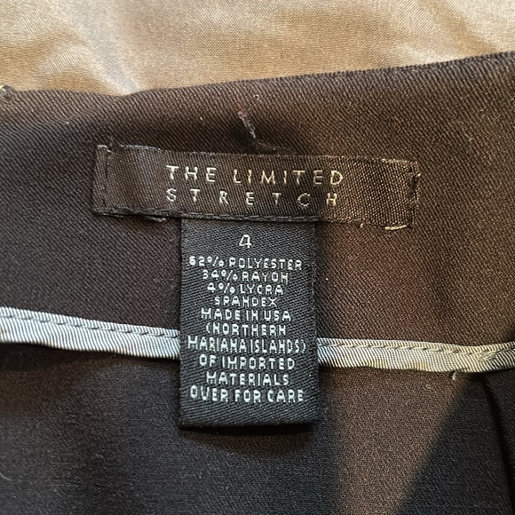 The Limited: Black A-line Knee Length Stretch Skirt Size 4. 15% off 2+ bundle - Picture 3 of 3